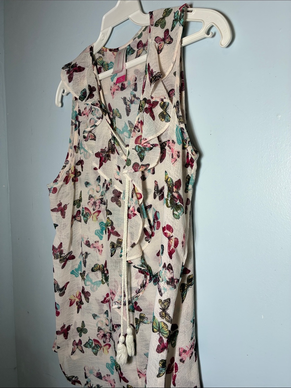 No Boundaries Cream Butterfly Ruffle Tie Tank - Picture 6 of 8